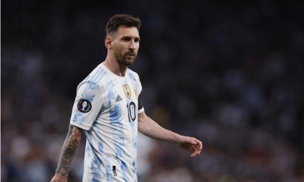 11月4日焦炭期货收盘下跌2.4%，报1729元